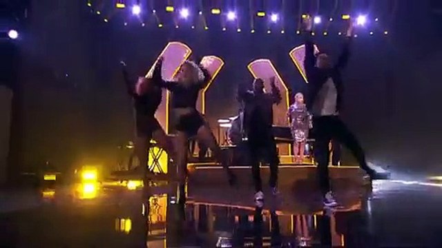 Meghan Trainor & Charlie Puth in AMAs 2015