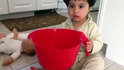 Pakistani Funny Clips baby babies smarties 2015