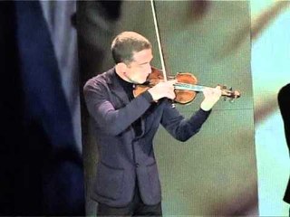 KONCERTI I PAPAVRAMIT VIOLINISTI ME FAME BOTERORE SJELL MAGJINE E TINGUJVE NE TOB LAJM