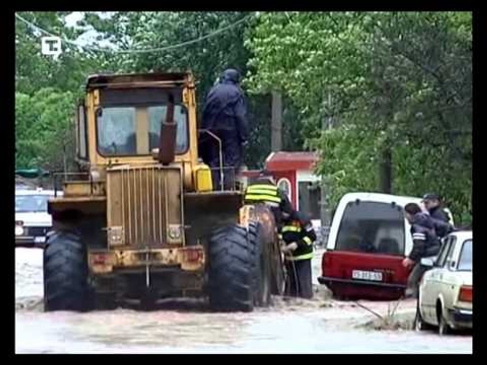 PERMBYTJE NE SERBI E BOSNJE EVAKUIME MASIVE NE 20 FSHATRA SERBE SI PASOJE E SHIRAVE LAJM