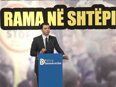 KREU I PD NE LEZHE BASHA FTON QYTETARET NE PROTESTA PER TE LARGUAR KRYEMINISTRIN LAJM