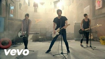 5 Seconds of Summer She Looks So Perfect New Latest Official Music Video Song 2015