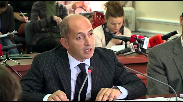 SHKELEN TE DREJTAT E NJERIUT, AVOKATI I POPULLIT INEKZISTENT