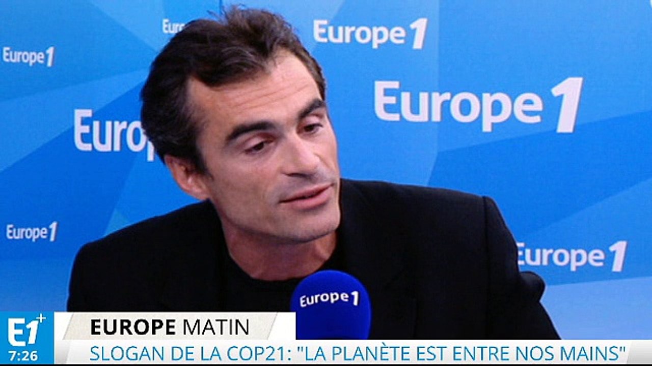 Pour ne pas se tirer une balle dans la tête, l'homme doit se tirer une balle dans le pied