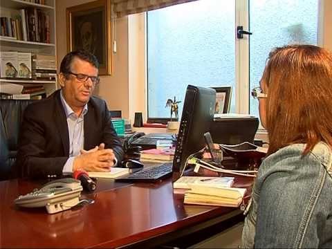 DASHURIA NAIVE E KADARESE SHKRIMTARI I NJOHUR PUBLIKON ROMANIN MJEGULLAT E TIRANES LAJM