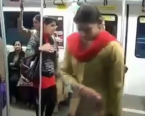 Lahore Metro Bus Wade U highly embarrassing scene videoworld.pk