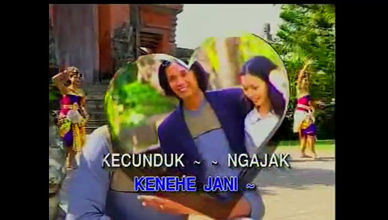 Namplak Bulan (Yan Se)