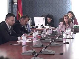 "IMAMI LEJOI TRAFIKUN" ERMONELA FELAJ POHON SE DOSJA ESHTE EDHE NE DOREN E NISHANIT LAJM