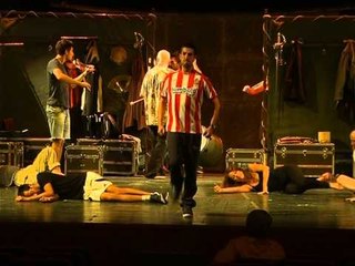 "HAMLETI" VJEN NE TIRANE VEPRA SHEKSPIRIANE UDHETIM NE 205 VENDE NE MBARE BOTEN LAJM