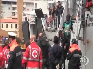 REFUGJATE PA FUND MARINA ITALIANE NUK ARRIN TE REGJISTROJE ME TE ZBARKUARIT LAJM