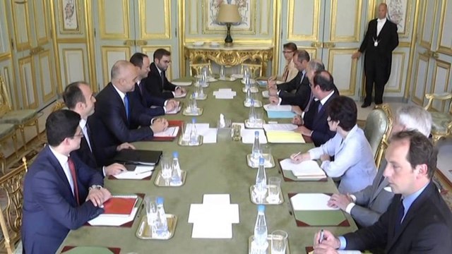 RAMA TAKOHET ME HOLLANDE, KERKON MBESHTETJE PER STATUSIN