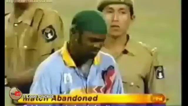 Sad and Emotional Moments in Cricket History updated 2015 (1)
