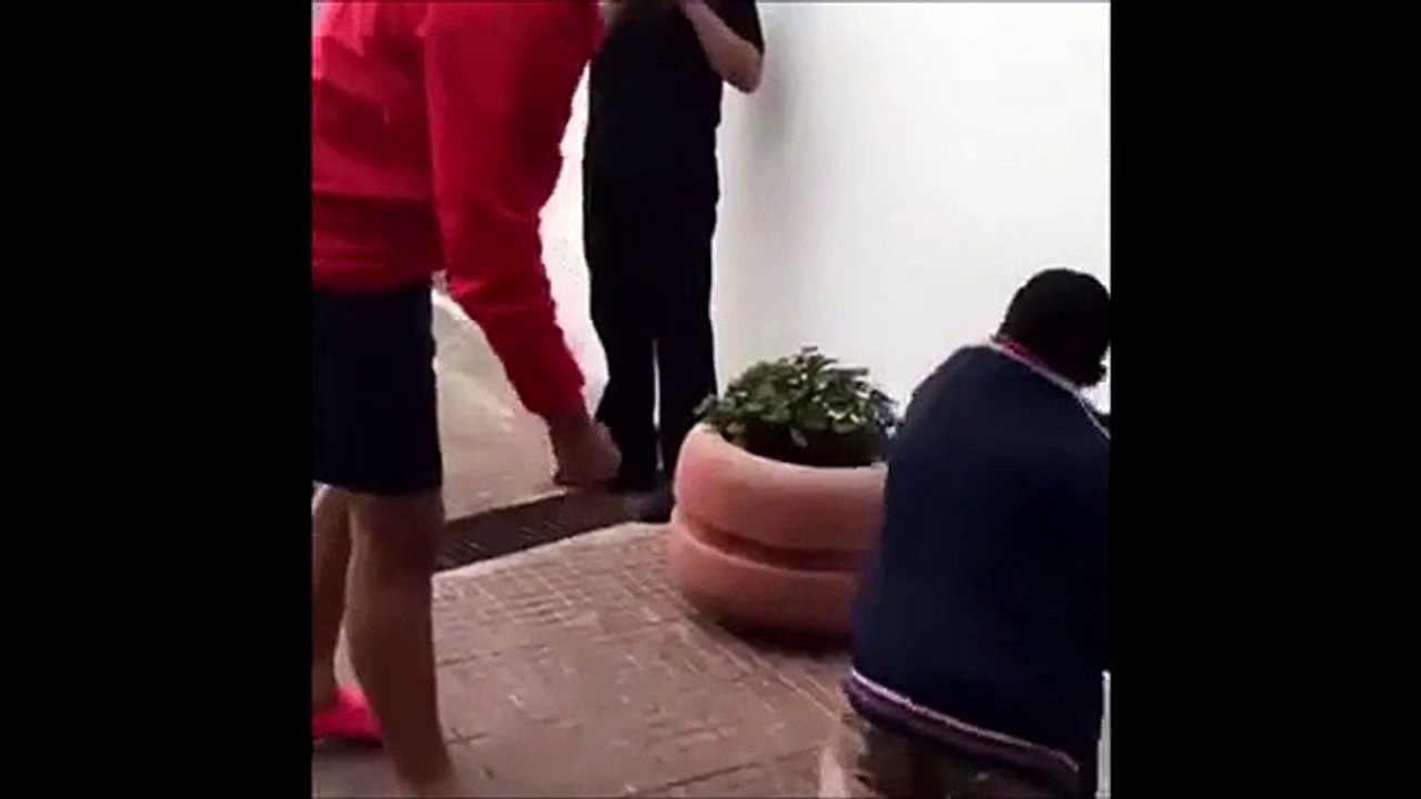 Köksal Baba Cardozo'yu yumrukladı!