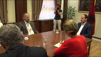 NISHANI SOLIDARIZOHET ME GREVEN E ISH TE PERNDJEKURVE