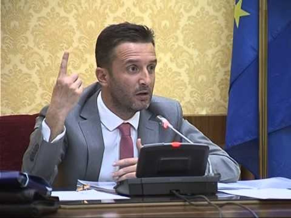 MAZHORANCA AKUZON KLSH "INSTITUCIONI,PUNE TE PAMJAFTUESHME KUNDER KORRUPSIONIT" LAJM