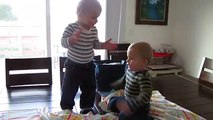 Twins Fight And Bite - Kids Fun Video -