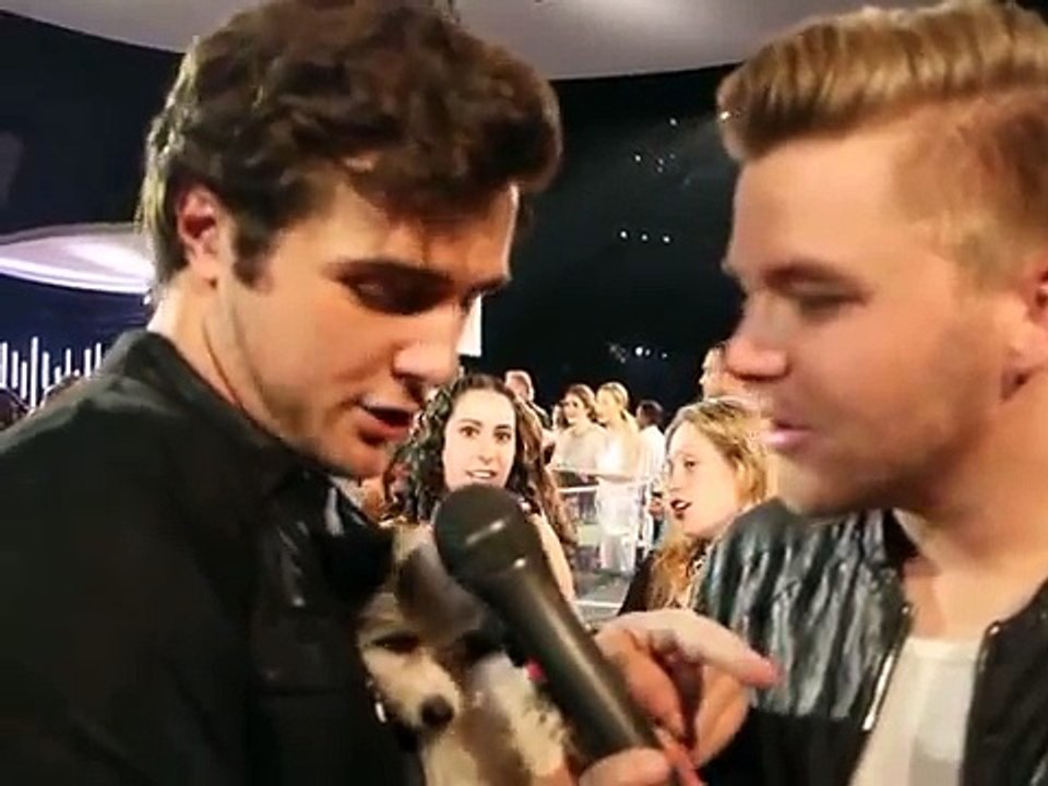 TV Examiner Interview: Beau Mirchoff and Brett Davern of Awkward at 2015 MTV VMAs
