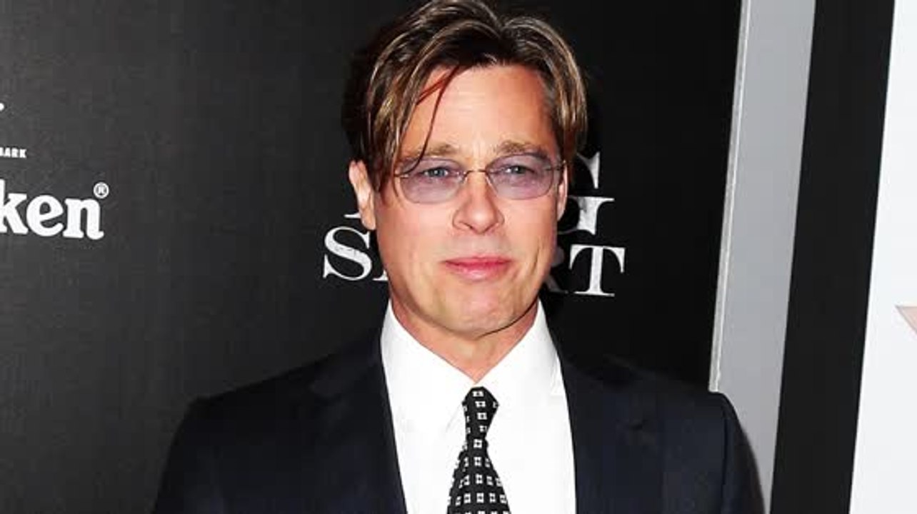 Brad pitt kümmert sich zu thanksgiving um den truthahn