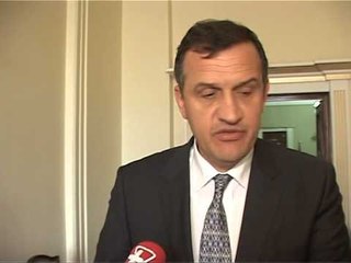 PAJISJET MJEKESORE MINISTRI BEQAJ,"TREGU ESHTE KAOTIK DUHET TE MONITOROHET" LAJM