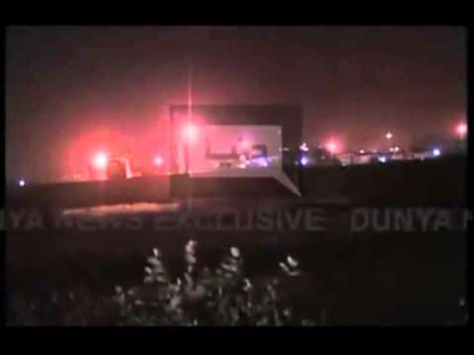 AVIONI PAKISTANEZ QELLOHET NGA PERSONA TE PANJOHUR GJATE ULJES NE AEROPORT LAJM