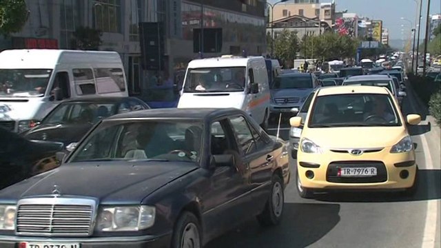 TAKSA TE REJA PER MAKINAT DHE CELULARET