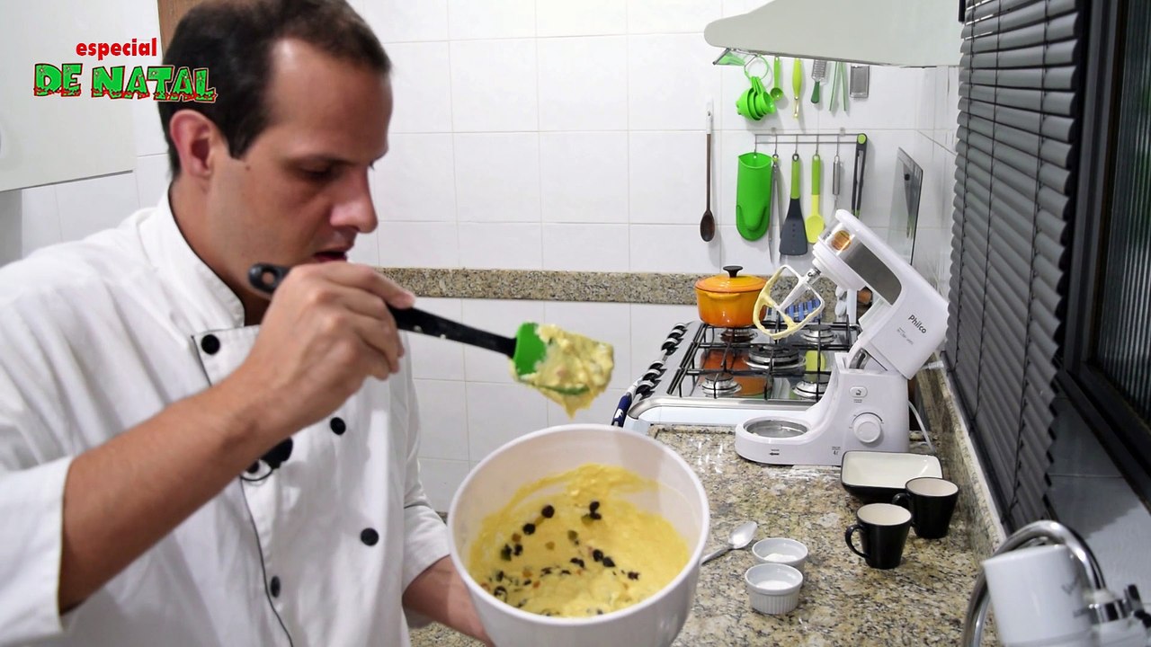 Receita de Natal - Receita de bolo de Natal fácil e Simples - Cozinha Prática