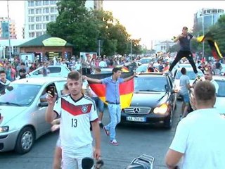 ÇUDI SHQIPTARE NE SHKODER QINDRA TIFOZE "PATRIOTE" BROHORASIN FITOREN E GJERMANISE LAJM