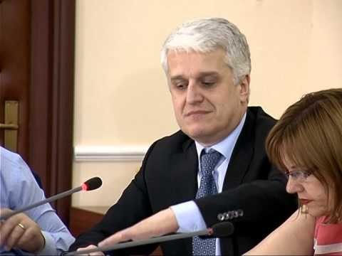 LIGJET KUNDER DUHANIT PS DHE LSI DALIN KUNDER QEVERISE LIGJI ESHTE I PAZBATUESHEM LAJM