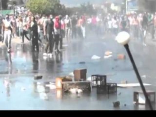 QETESOHET SITUATA SHUHEN PROTESTAT NE MAQEDONI PAS TUBIMIT NE RRUGET E STRUGES LAJM