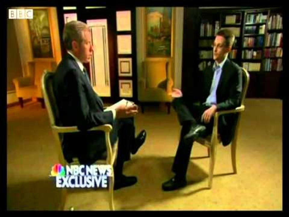 EDWARD SNOWDEN DO TE KERKOJE AZIL PERFUNDIMTAR NE RUSI E NJOFTON AVOKATI I TIJ LAJM