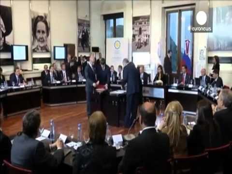 PUTIN NE ARGJENTINE PRESIDENTI RUS FIRMOS MARREVESHJE PER ENERGJINE BERTHAMORE LAJM