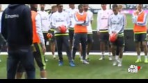 Cristiano Ronaldo, Gareth Bale & Sergio Ramos hacen gol con balón de fútbol Australiano 2015