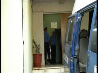 LIROHEN DY KUSHERINJTE KLODIAN E SAJMIR GJOZA ISHIN NEN HETIM PER VRASJEN E SANTOS LAJM