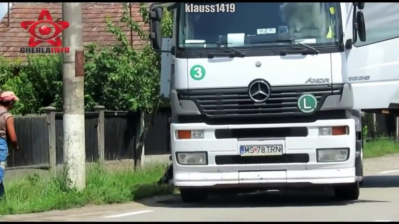 Best Epic Truck, Car Fails Crashes Road Accidents 2015 Compilation(Awesome power trucks) H