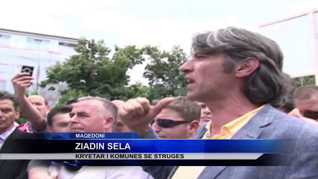 MAQEDONI, SHQIPTARET SERISH NE PROTESTE