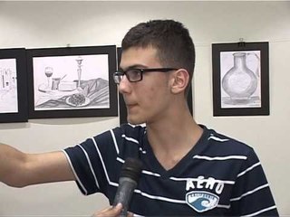 EKSPOZITA E VEÇANTE 15 VJEÇARI AUTIK NIKOLA TROQE EKSPOZITE I FRYMEZUAR NGA NGJYRAT LAJM