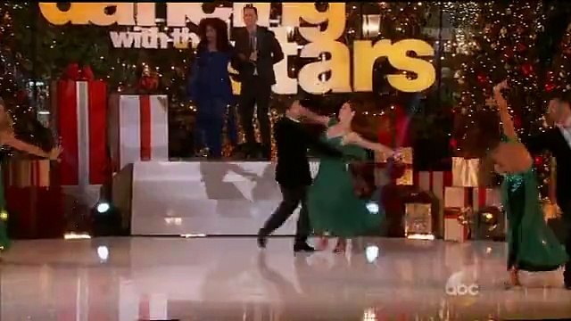 Andy Grammer & Chaka Khan - Baby It's Cold Outside - DWTS Finale