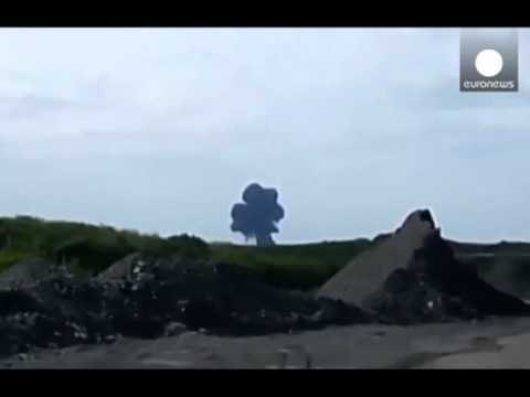 UKRAINE,AVIONI I RREZUAR SEPARATISTET PRORUSE PENGOJNE VEZHGUESIT TI AFROHEN AVIONIT LAJM