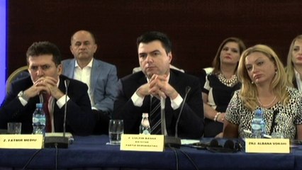 GRUPET E INTERESIT, KUNDER QEVERISE PER PENSIONET