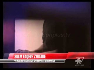 Hakerohen websitet e qeverisë, në cdo faqe, një peticion me 13 pika - News, Lajme - Vizion Plus