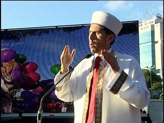 GEZUAR FITER BAJRAMIN LUTJA E MYSLIMANEVE NE DITEN E FESTES “NJE XHAMI PER TIRANEN” LAJM