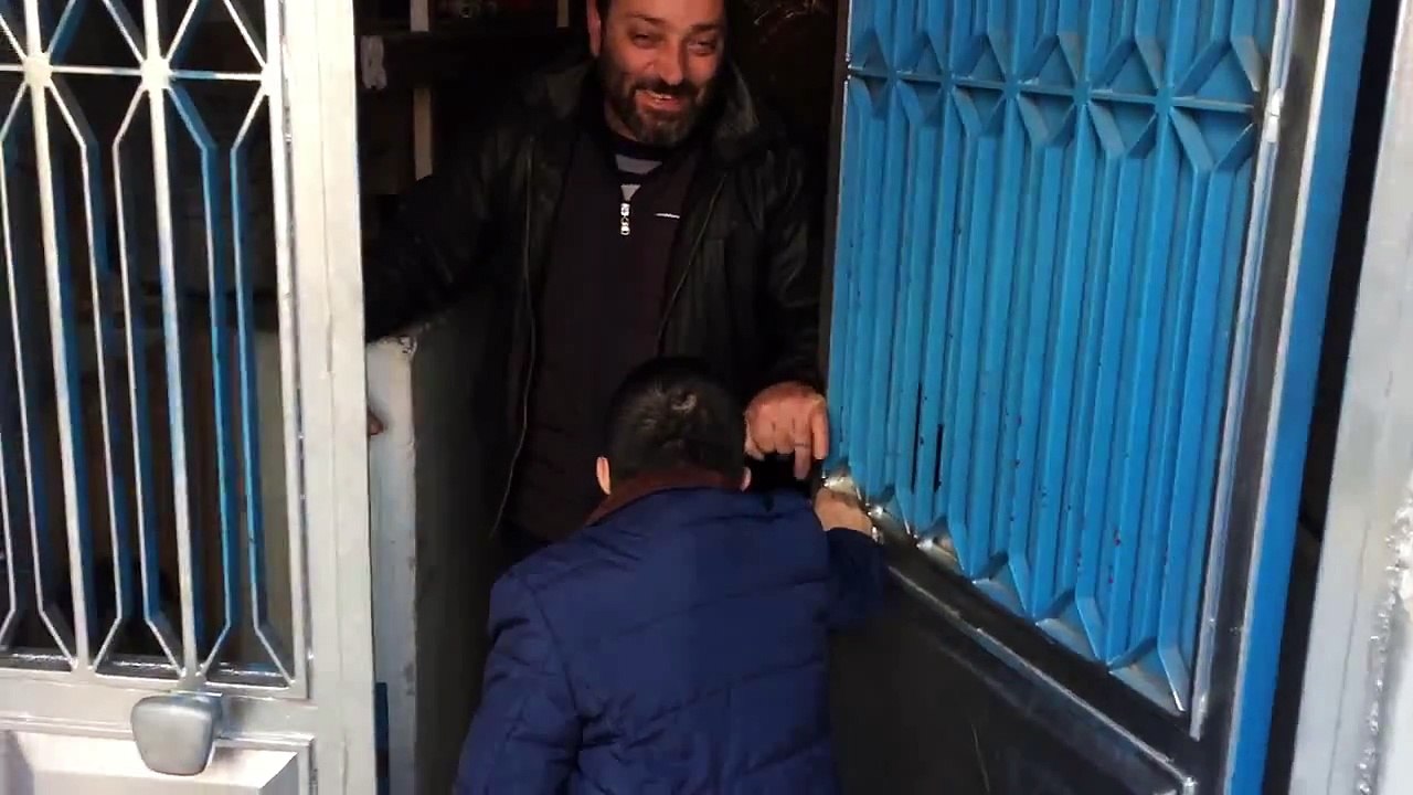 köksal baba adamı evinden alır-2015(1)