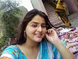Pashto Beautiful Girls With Sad Song