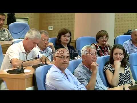 Nikolla takon drejtuesit e universiteteve - Top Channel Albania - News - Lajme