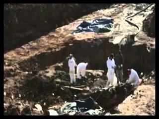 KERKIMET NE VARREZEN MASIVE EKIPI I EKSPERTEVE PRITET TE ZBULOJE TRUPAT E SHQIPTAREVE LAJM