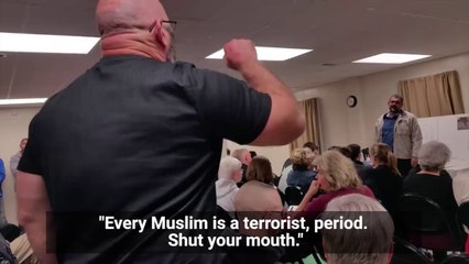 Anti-Muslim ranters gand up on Samer Shalaby at a town hall!