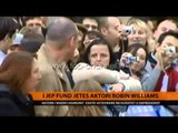 I jep fund jetës aktori Robin Williams - Top Channel Albania - News - Lajme