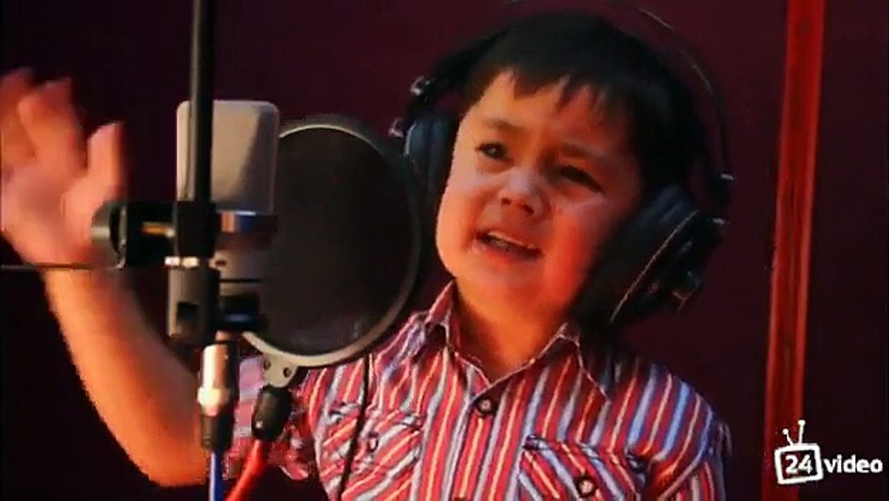 ребенок кавказец шикарно поет (желаю всем талантливых детей)