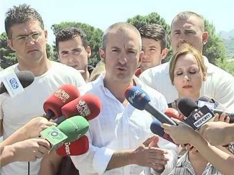 PS KERKON DOREHEQJEN E BASHES NGA BASHKIA PASI NUK PO MBAN PREMTIMET E BERA NE FUSHATE LAJM