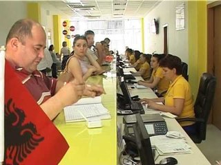ARDIT ÇELA DOREHIQET NGA DREJTIMI I POSTES SHQIPTARE,NE KRYE TE SAJ VJEN MAJLIND LAZIMI LAJM